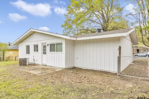 Exterior - 2324 E Devine, Tyler, TX 75701 photo 6 of 9