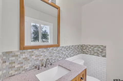 Bath - 2324 E Devine, Tyler, TX 75701 photo 1 of 2