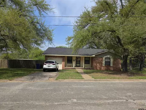 912 Kelly St, Jacksonville, TX 75766