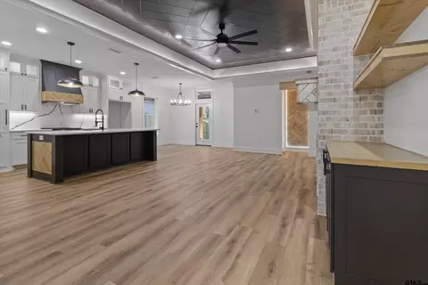 2053 Locklear Ln, Tyler, TX 75703 photo 6