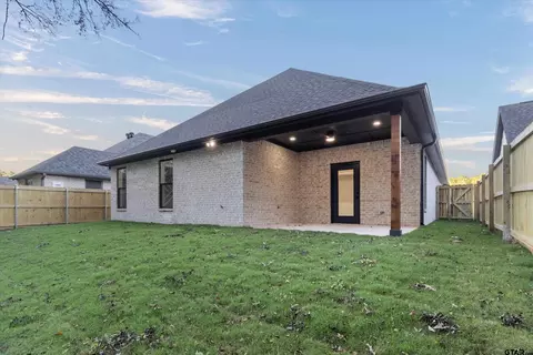 Exterior - 2041 Locklear Ln, Tyler, TX 75703 photo 2 of 3