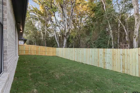 Exterior - 2041 Locklear Ln, Tyler, TX 75703 photo 3 of 3