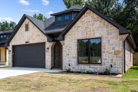 Exterior - 2065 Locklear Ln, Tyler, TX 75703 photo 3 of 5