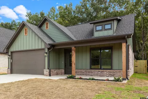 Exterior - 2047 Locklear Ln, Tyler, TX 75703 photo 2 of 5