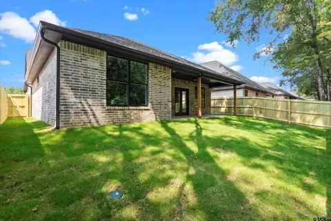 Exterior - 2047 Locklear Ln, Tyler, TX 75703 photo 5 of 5