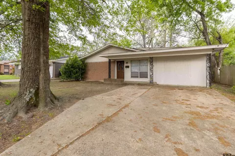 2912 N Whitten, Tyler, TX 75702