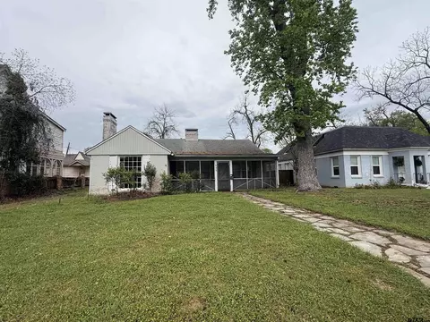 325 W 4th St, Tyler, TX 75701