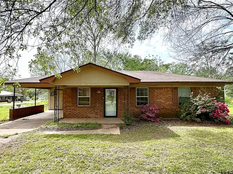 205 Douglas St, Frankston, TX 75763