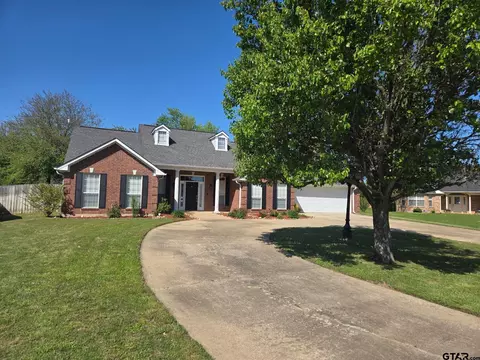 104 Codee Ct, Mount Pleasant, TX 75455 photo 2