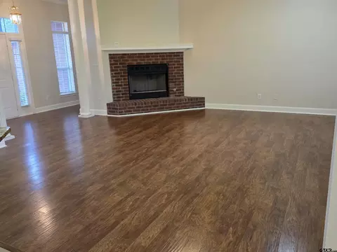 104 Codee Ct, Mount Pleasant, TX 75455 photo 5