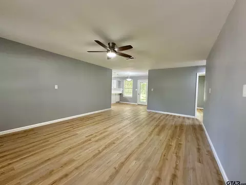 802 E Terrell Ave, Crockett, TX 75835 photo 7
