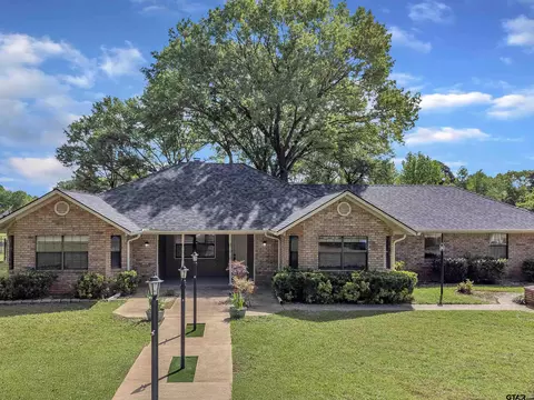 105 Lindsey Brook Ln, Longview, TX 75605