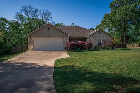 406 E Mari Beth Ln, White Oak, TX 75693