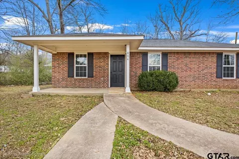 804 S Athena St, Troup, TX 75789