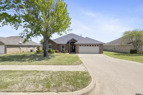 8408 Stonebridge Way, Tyler, TX 75703