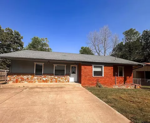 316 Wallace St, Athens, TX 75751