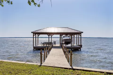 17138 Lakeview Dr, Flint, TX 75762