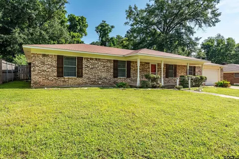 2002 Pinedale St, Jacksonville, TX 75766