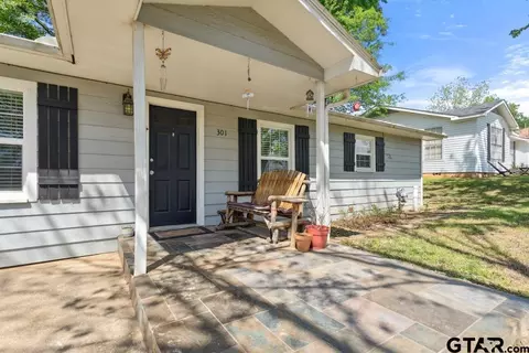 301 Bascom Rd, Whitehouse, TX 75791
