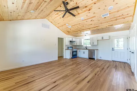 1045 N Jackson St, Sulphur Springs, TX 75482