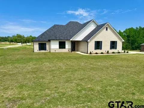 Exterior - 349 Brooks Dr, Gladewater, TX 75647 photo 3 of 9