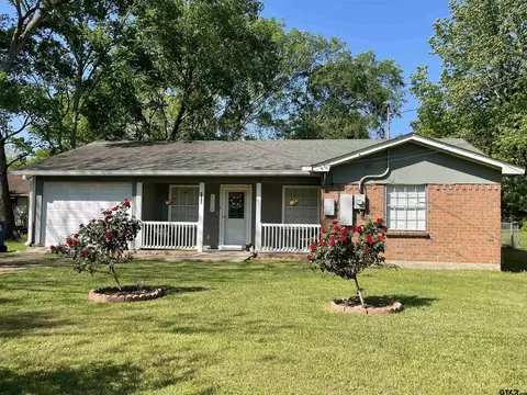 112 Allen St, Arp, TX 75750