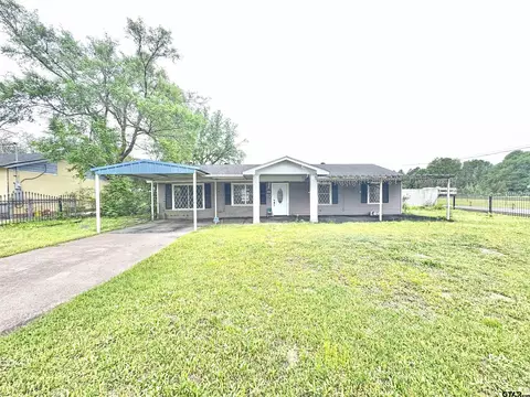 325 Dublin Ln, Jacksonville, TX 75766