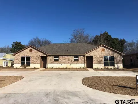 504 E South St UNIT B, Lindale, TX 75771
