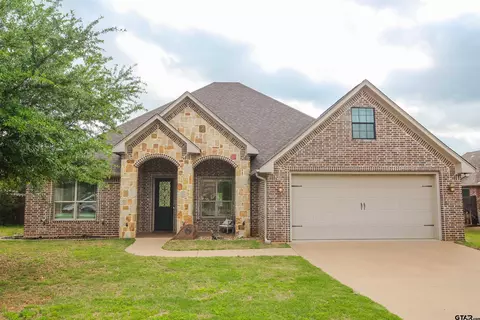 1005 Crescent Hill Ct, Bullard, TX 75757