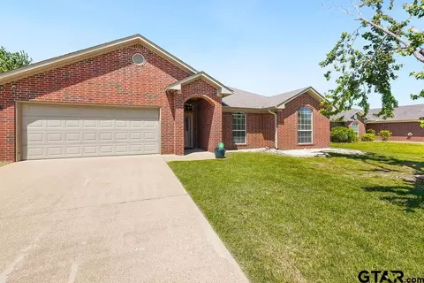 11140 Triple Crown Dr, Flint, TX 75762