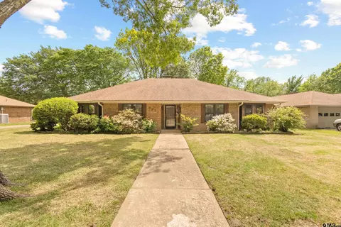3920 Morningside Dr, Paris, TX 75462