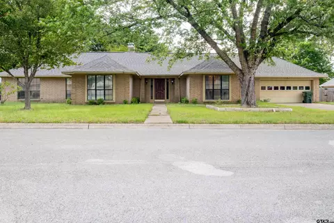 5932 Mesquite Dr, Tyler, TX 75707