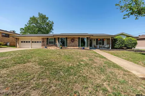 2218 Debby, Tyler, TX 75701