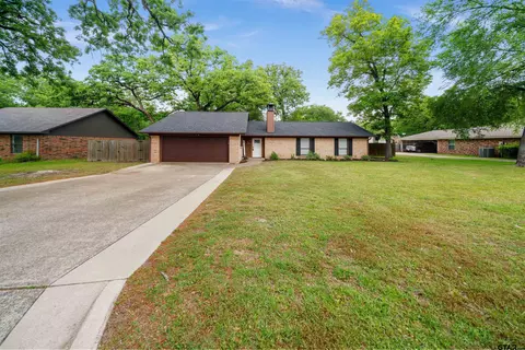 3502 Holly Ln, Flint, TX 75762