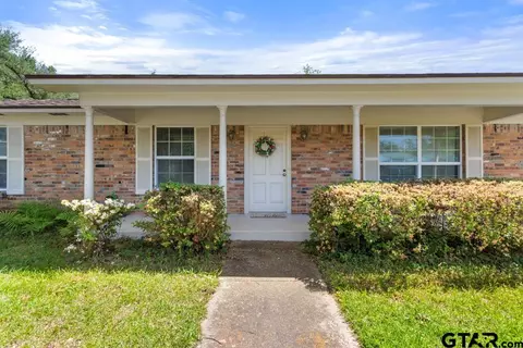2213 Suanne Dr, Tyler, TX 75701