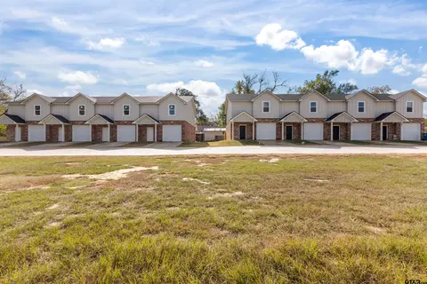 500 Mt Sylvan St, Lindale, TX 75771
