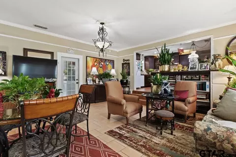 910 E Barbara, Tyler, TX 75701 photo 17