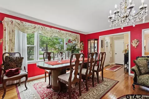 910 E Barbara, Tyler, TX 75701 photo 2