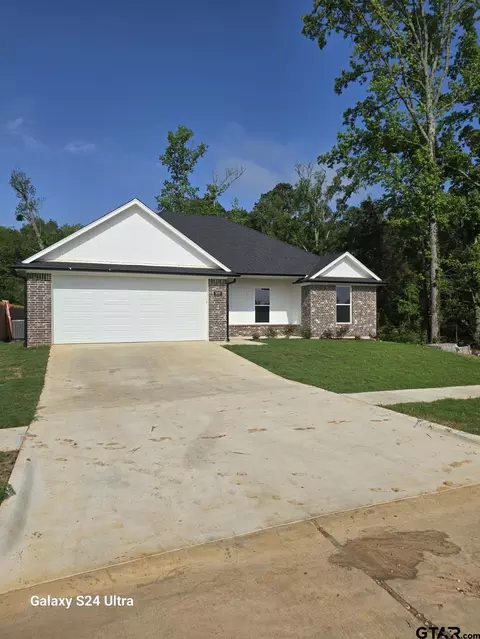 900 Alex Dr, Whitehouse, TX 75791