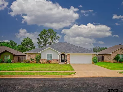 5420 Meadow Rdg, Flint, TX 75762