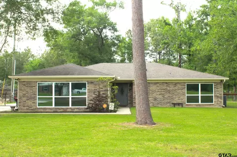 446 Pinemont Dr, Sour Lake, TX 77659