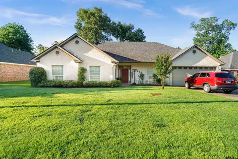 5304 Maisie Ln, Longview, TX 75604