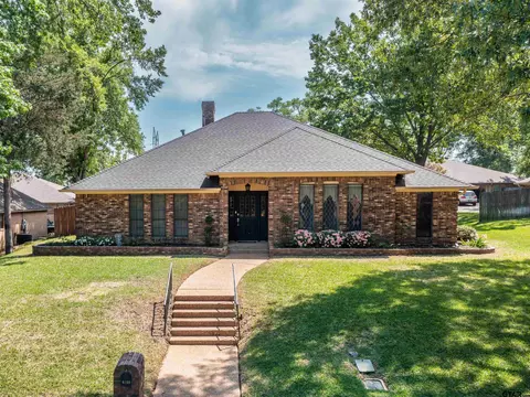 6109 Stoneleigh Dr, Tyler, TX 75703
