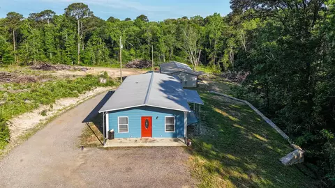 705 Hargis Dr, New London, TX 75682