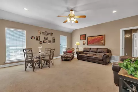 1014 Lovers Ln, Longview, TX 75604 photo 31