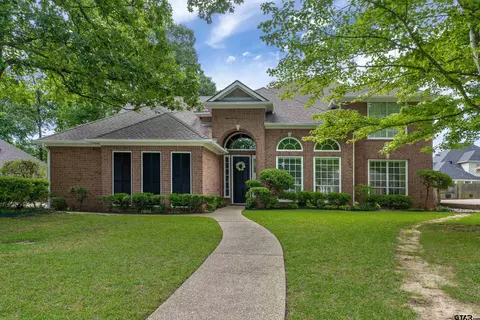 1014 Lovers Ln, Longview, TX 75604