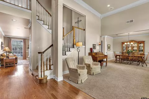 1014 Lovers Ln, Longview, TX 75604 photo 4