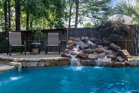 1014 Lovers Ln, Longview, TX 75604 photo 42