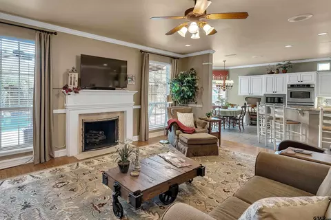 1014 Lovers Ln, Longview, TX 75604 photo 21