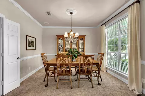 1014 Lovers Ln, Longview, TX 75604 photo 7